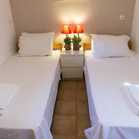 Au Pont Caunes-Minervois