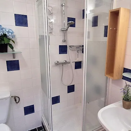 Au Pont Guest house *